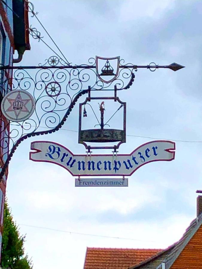 Brunnenputzer Pension Restaurant Kulsheim Exterior foto